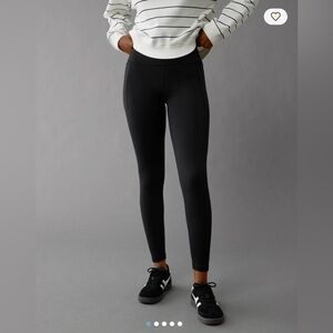 American Eagle | Black “The Everything Legging”